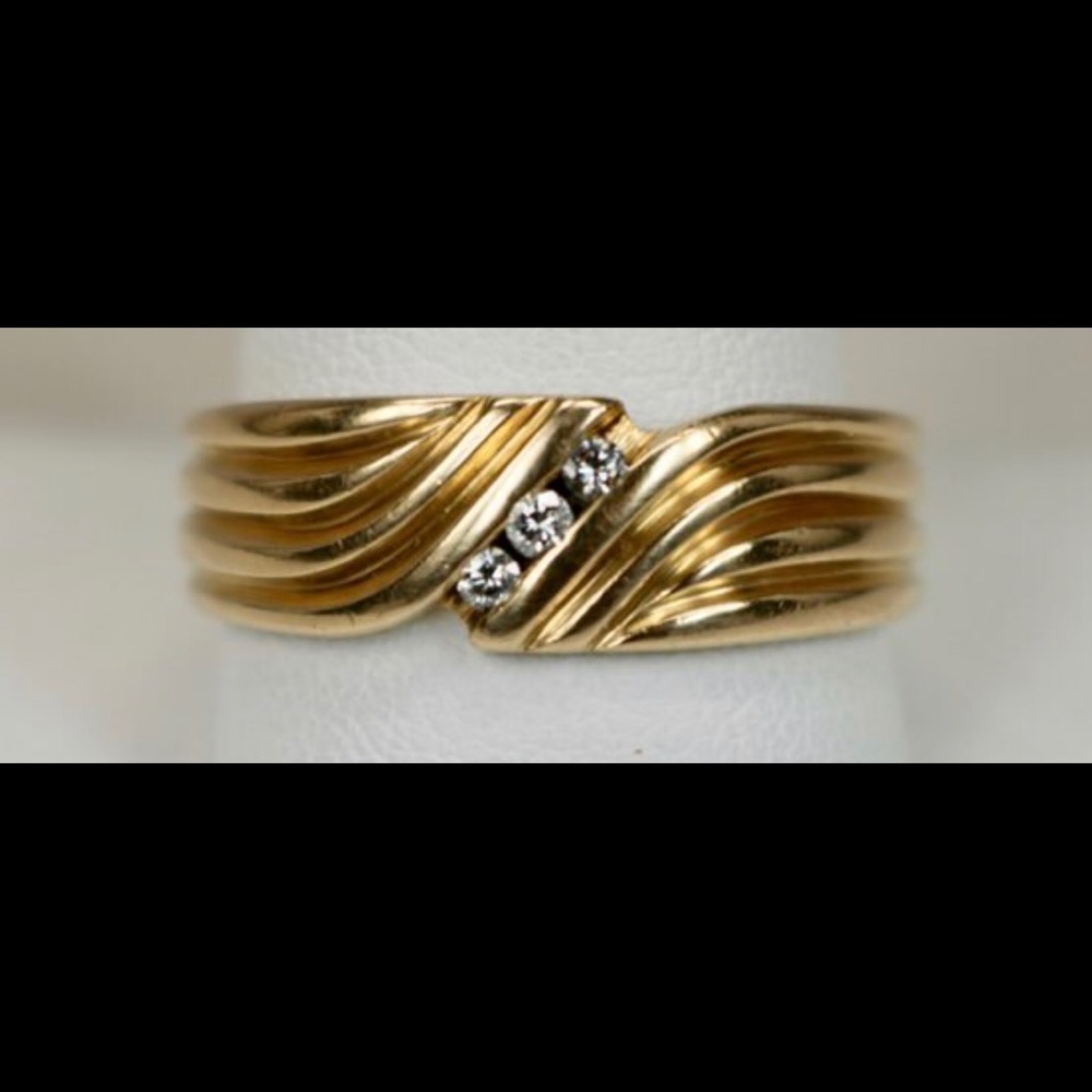 14k Gold Men’s wedding band